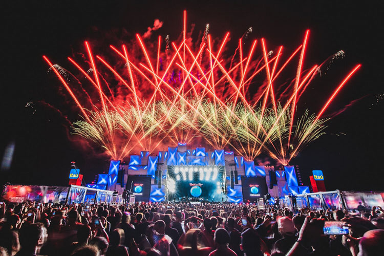 PROJETO REALIZADO COM RECURSOS DO PROGRAMA DE APOIO, FOMENTO E INCENTIVO À CULTURA DE CURITIBA – FUNDAÇÃO CULTURAL DE CURITIBA E DA PREFEITURA MUNICIPAL DE CURITIBA.